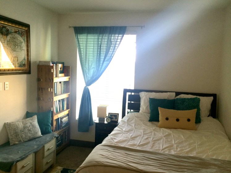 bedroom &amp; sunlight